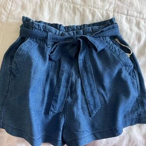 NWT Womens Universal Thread pocket shorts Size M